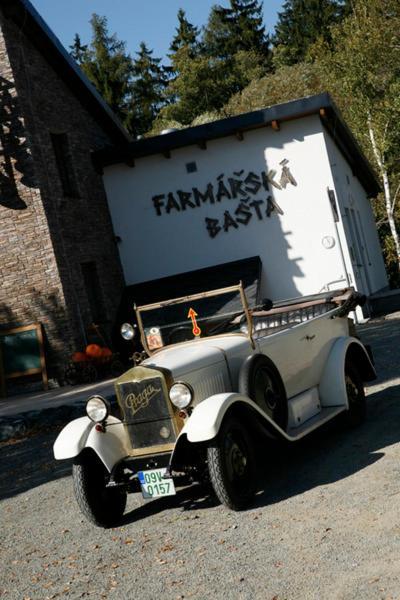 Farmarska Basta Hotel Velký Újezd Kültér fotó